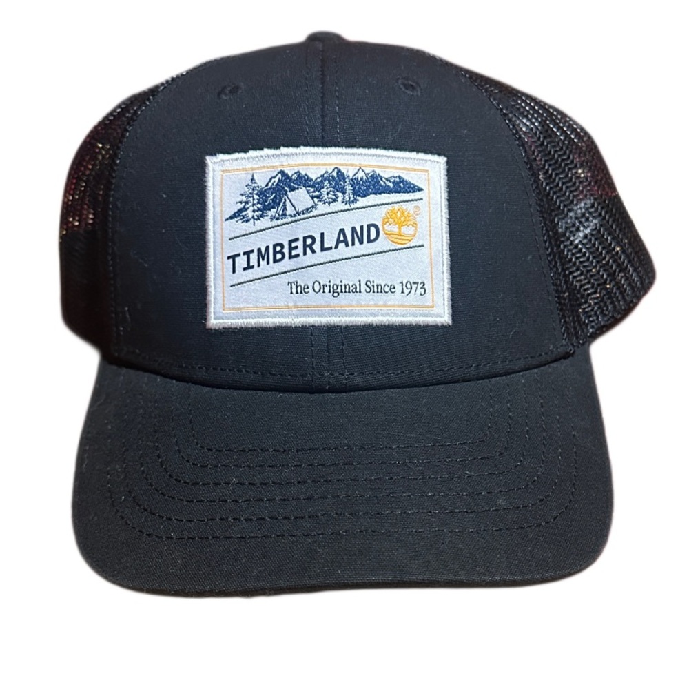 Timberland SnapBack hat black embroidered label